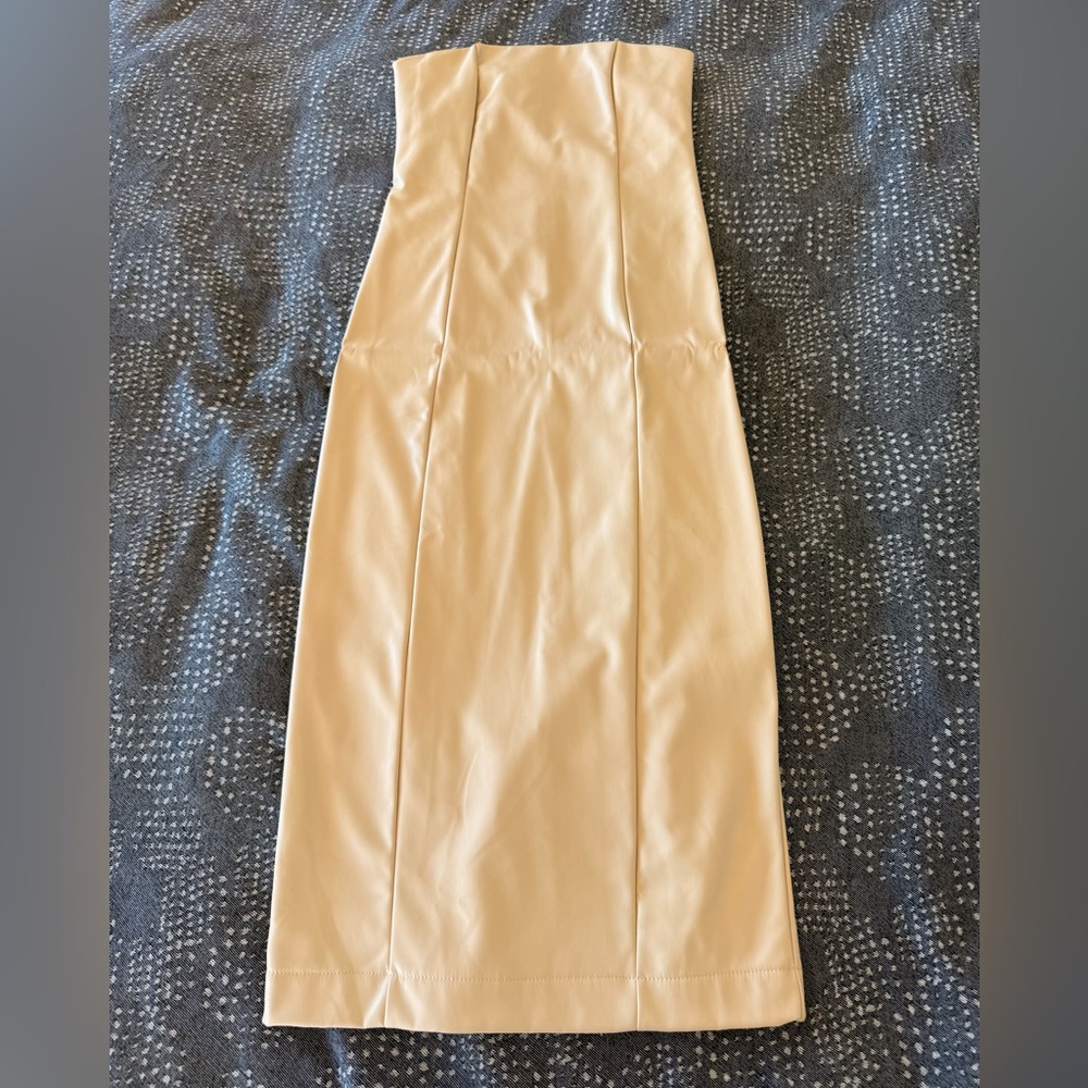 Elegant Cream Women's Skirt